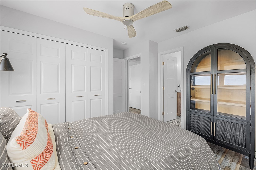 5351 Blue Crab CIR 5