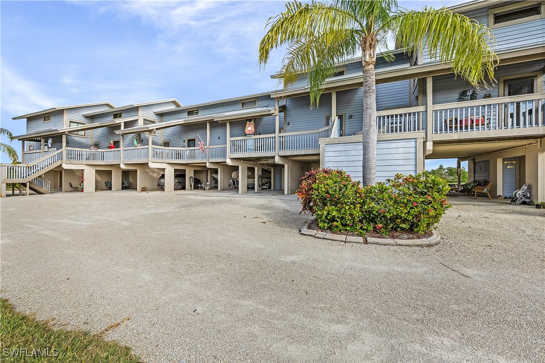 5351 Blue Crab CIR 5