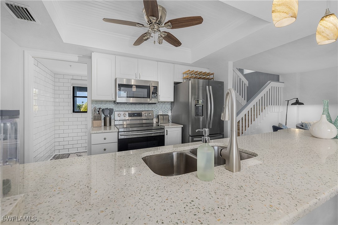 5351 Blue Crab CIR 5