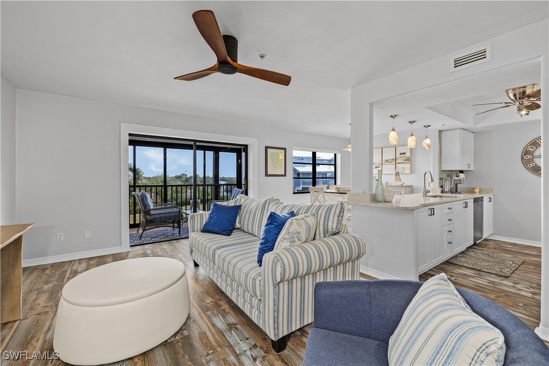 5351 Blue Crab CIR 5