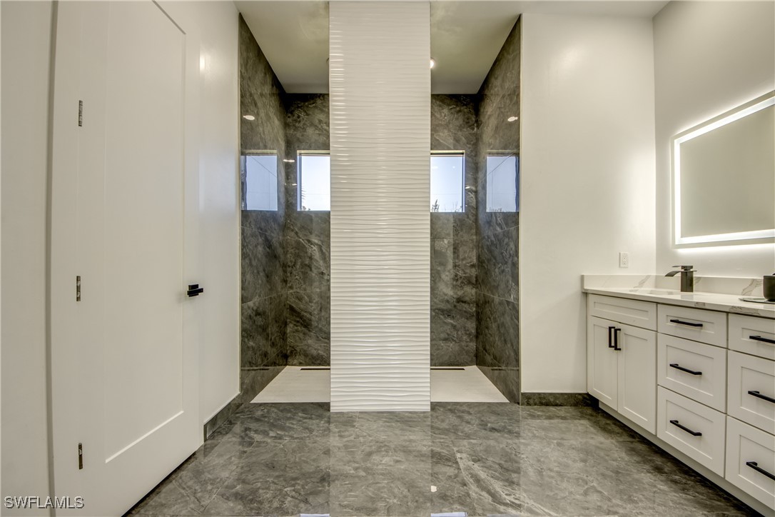 2121 Coral Point DR