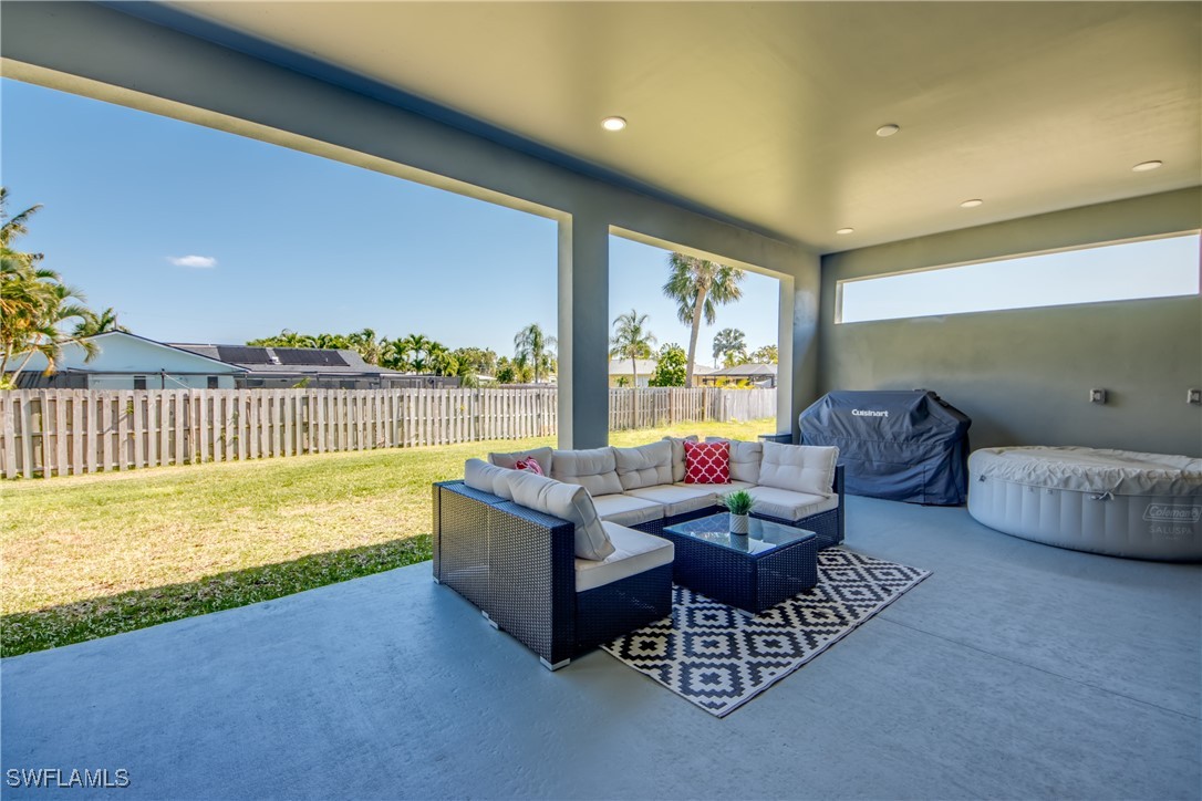 2121 Coral Point DR