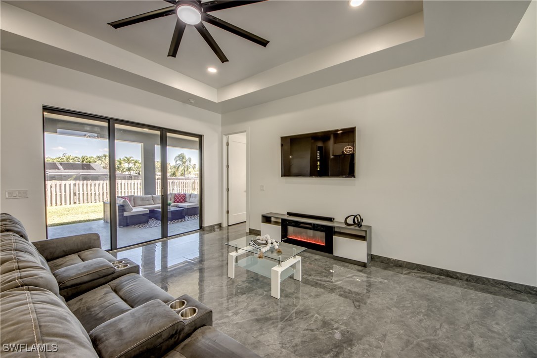 2121 Coral Point DR