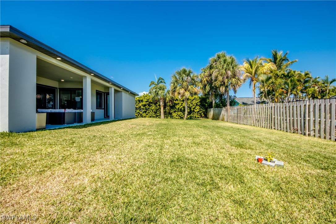 2121 Coral Point DR
