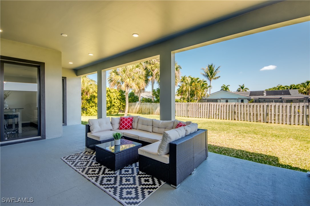 2121 Coral Point DR