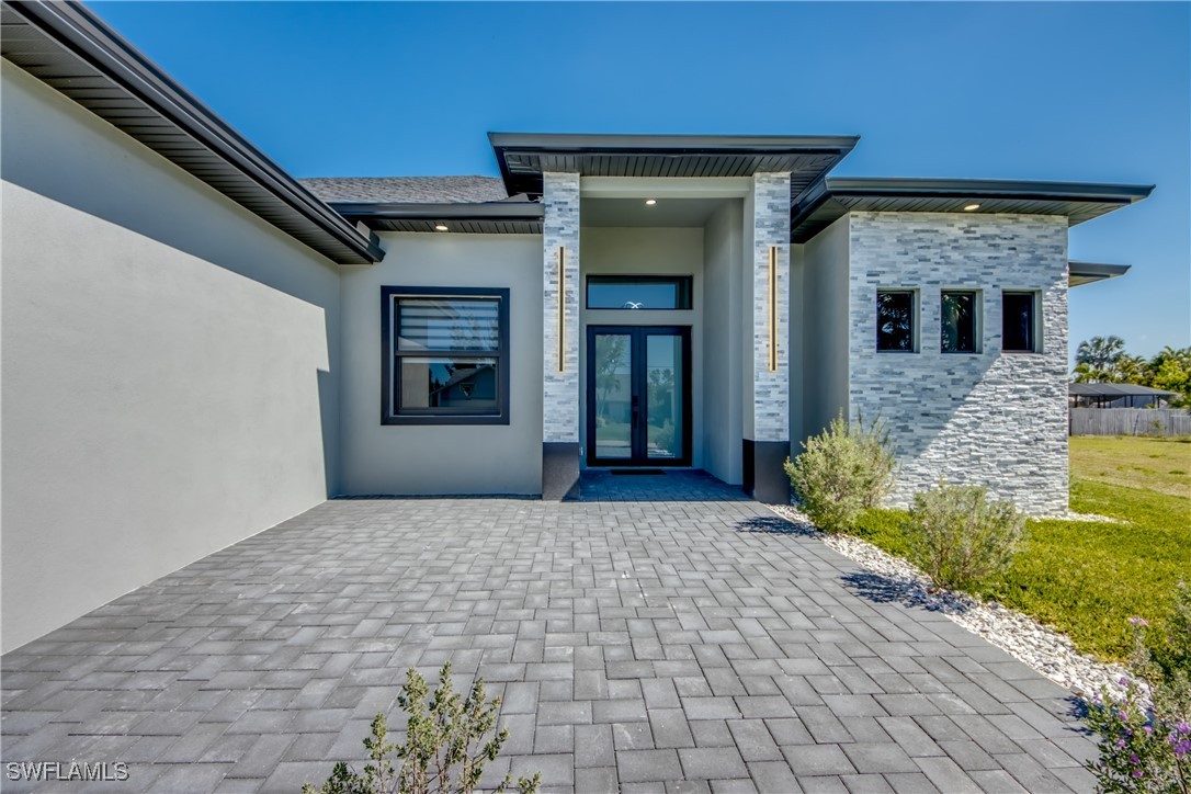2121 Coral Point DR