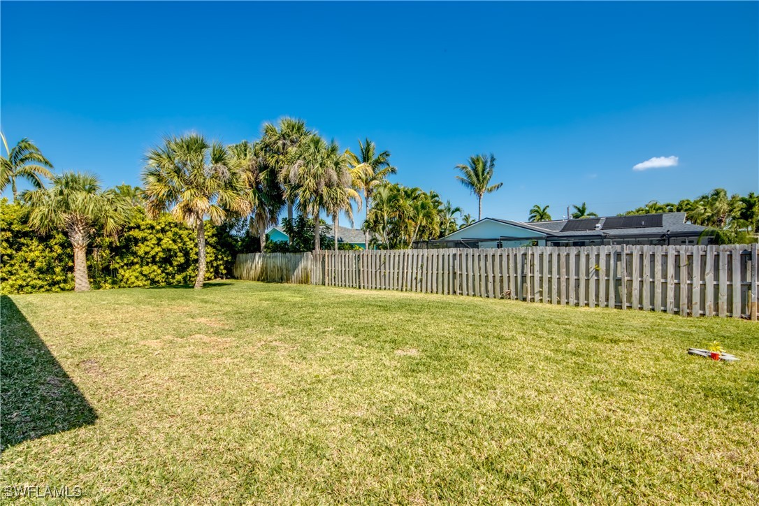 2121 Coral Point DR