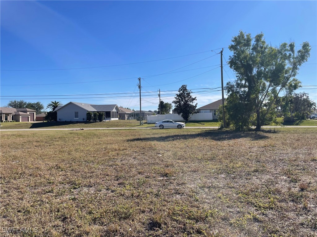 909 SW 40th TER