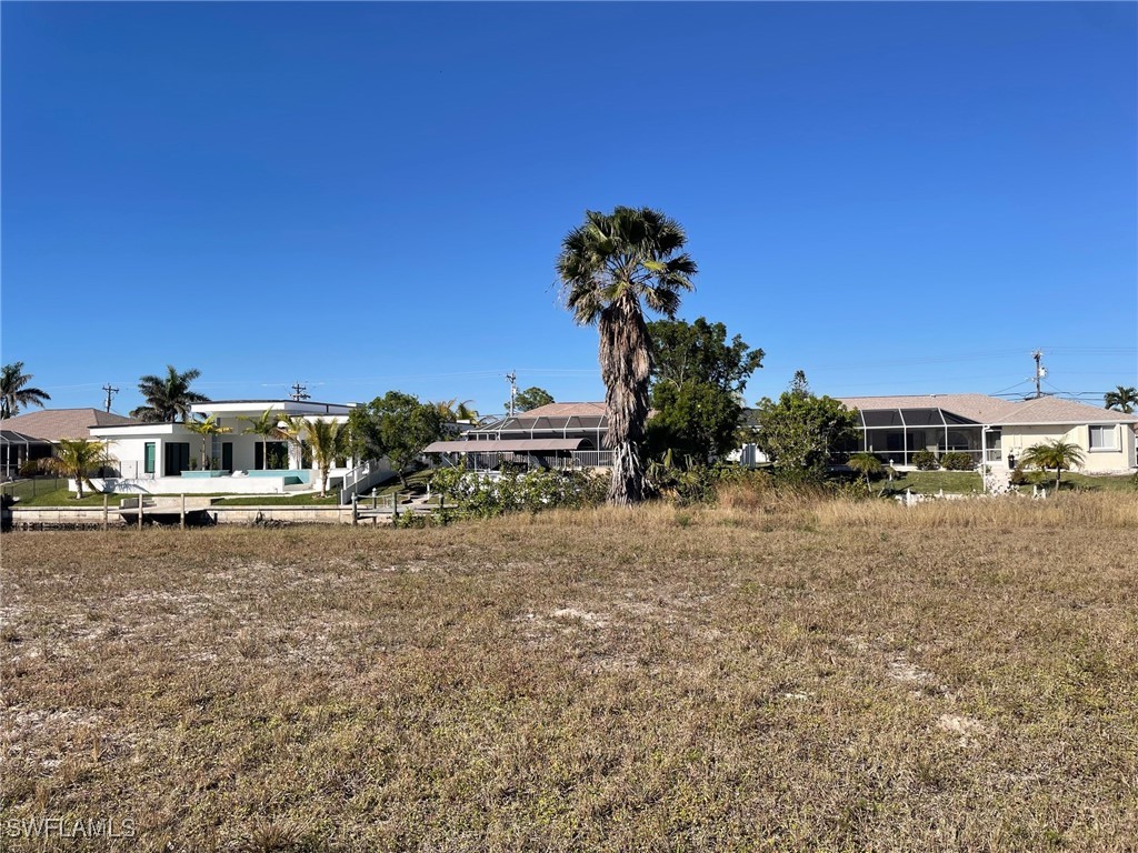 909 SW 40th TER