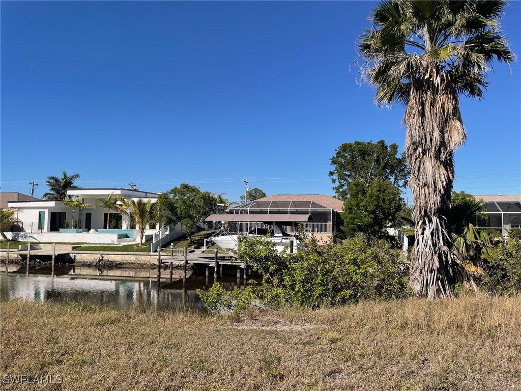 909 SW 40th TER