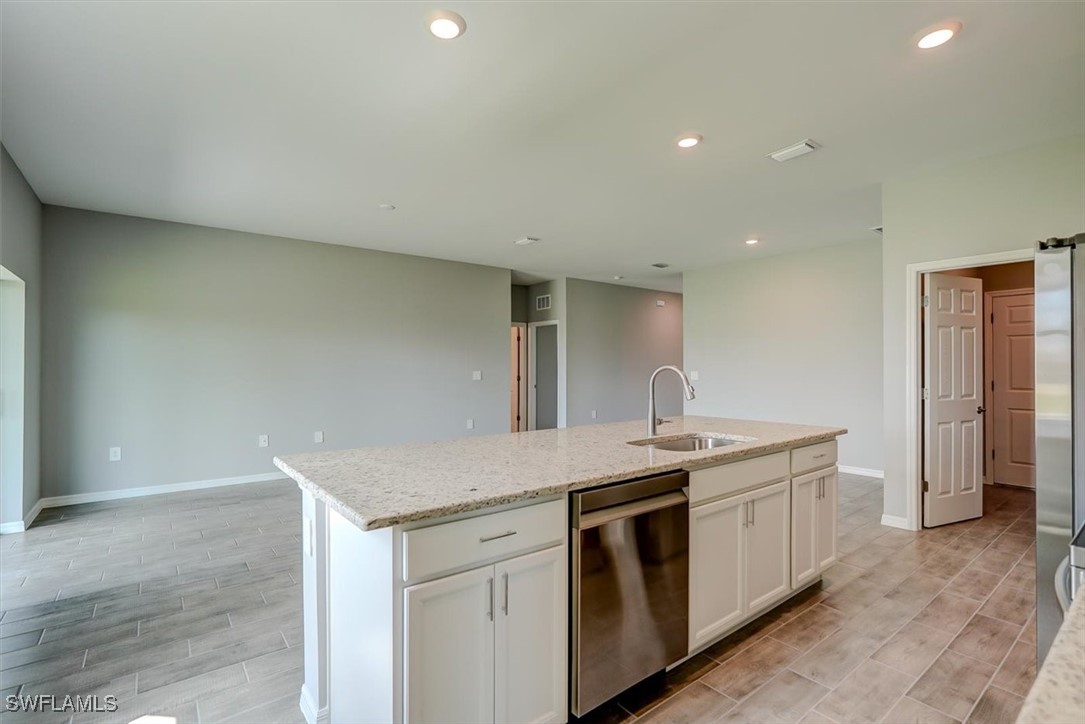 2216 NW 6th ST