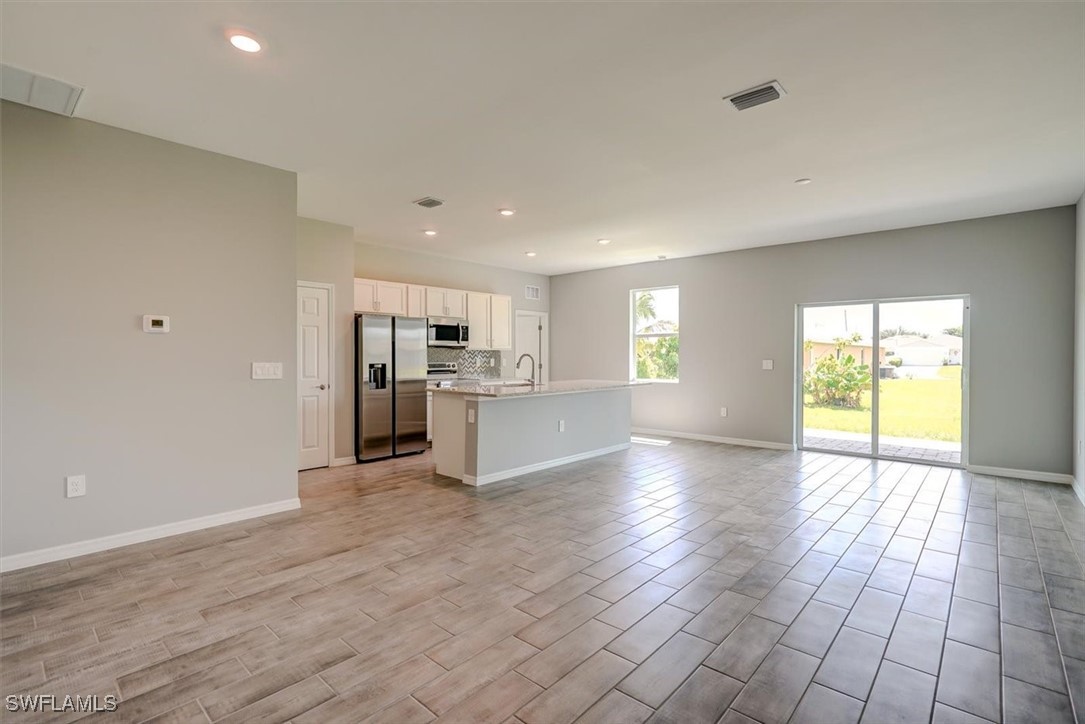2216 NW 6th ST
