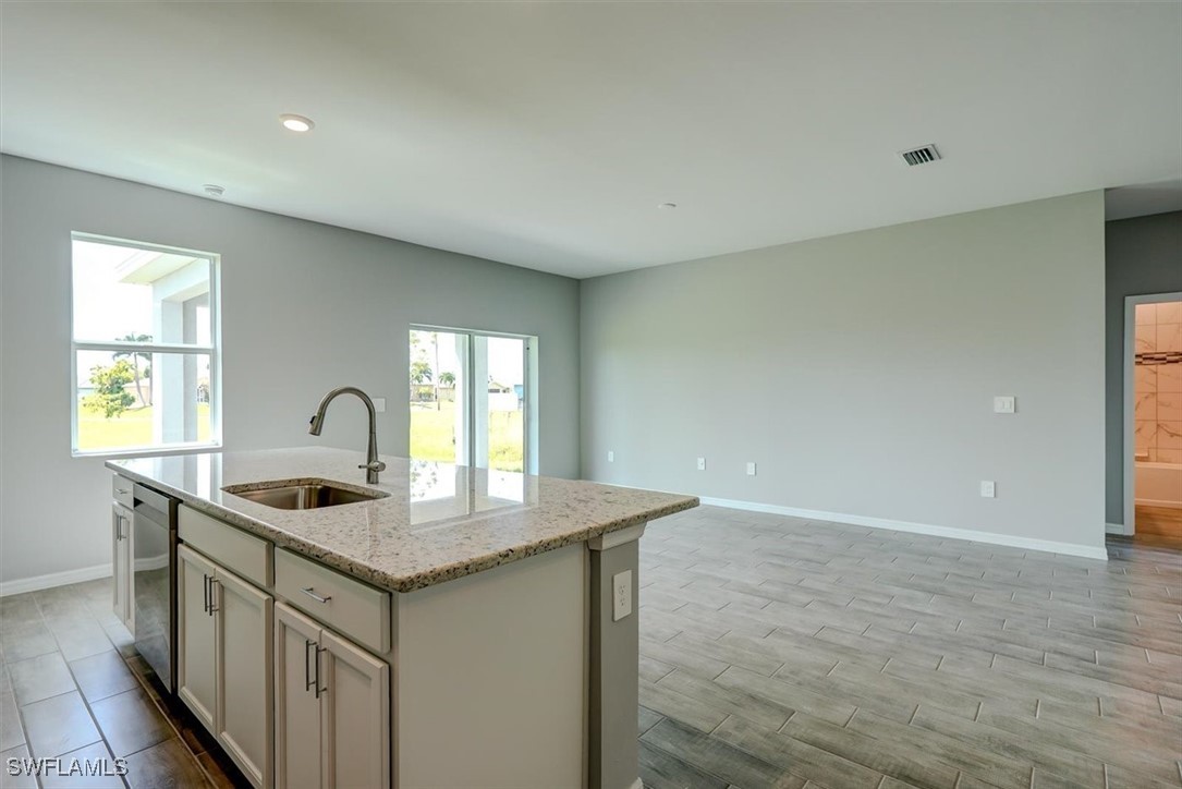 2216 NW 6th ST