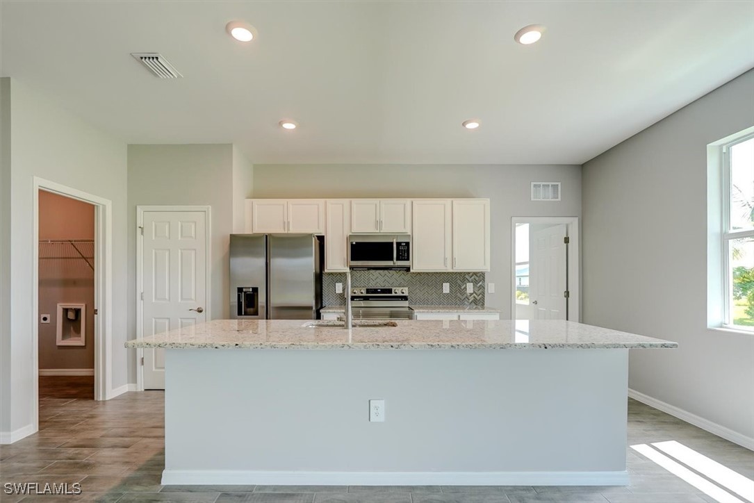 2216 NW 6th ST