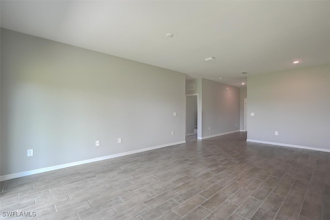 2216 NW 6th ST