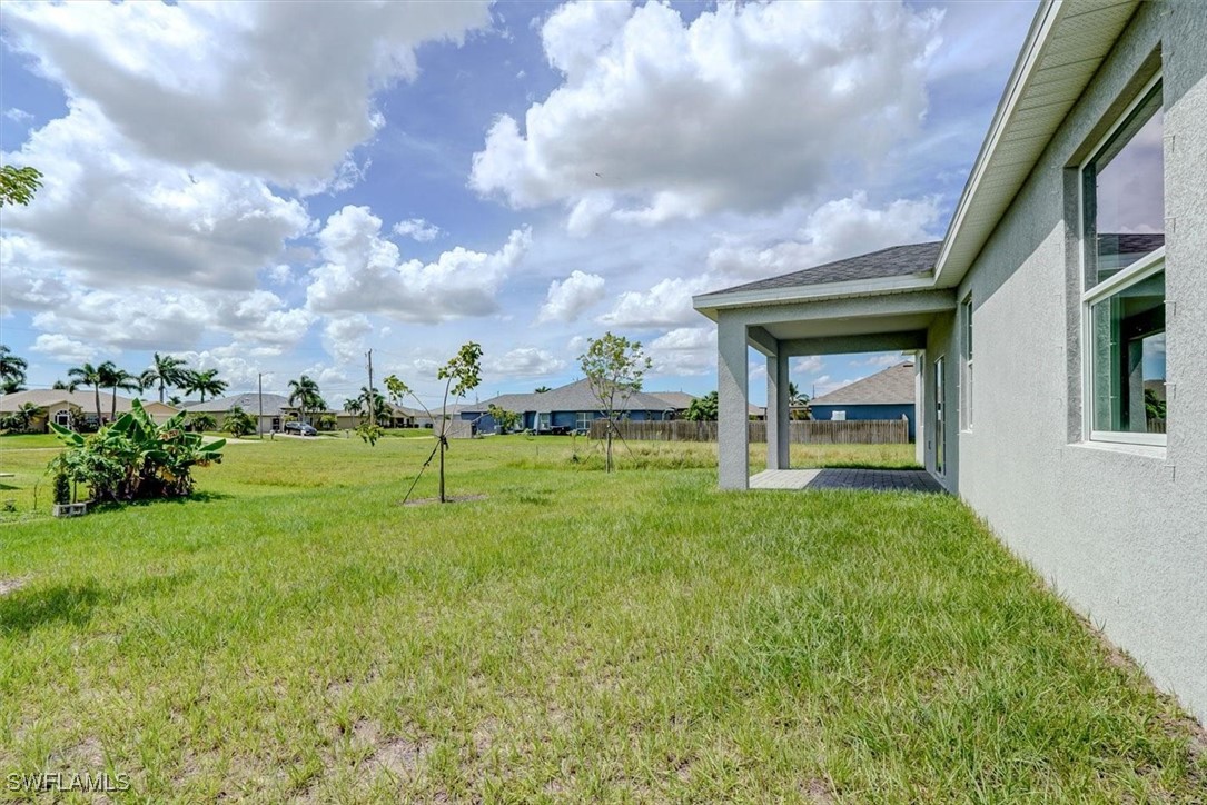 2216 NW 6th ST