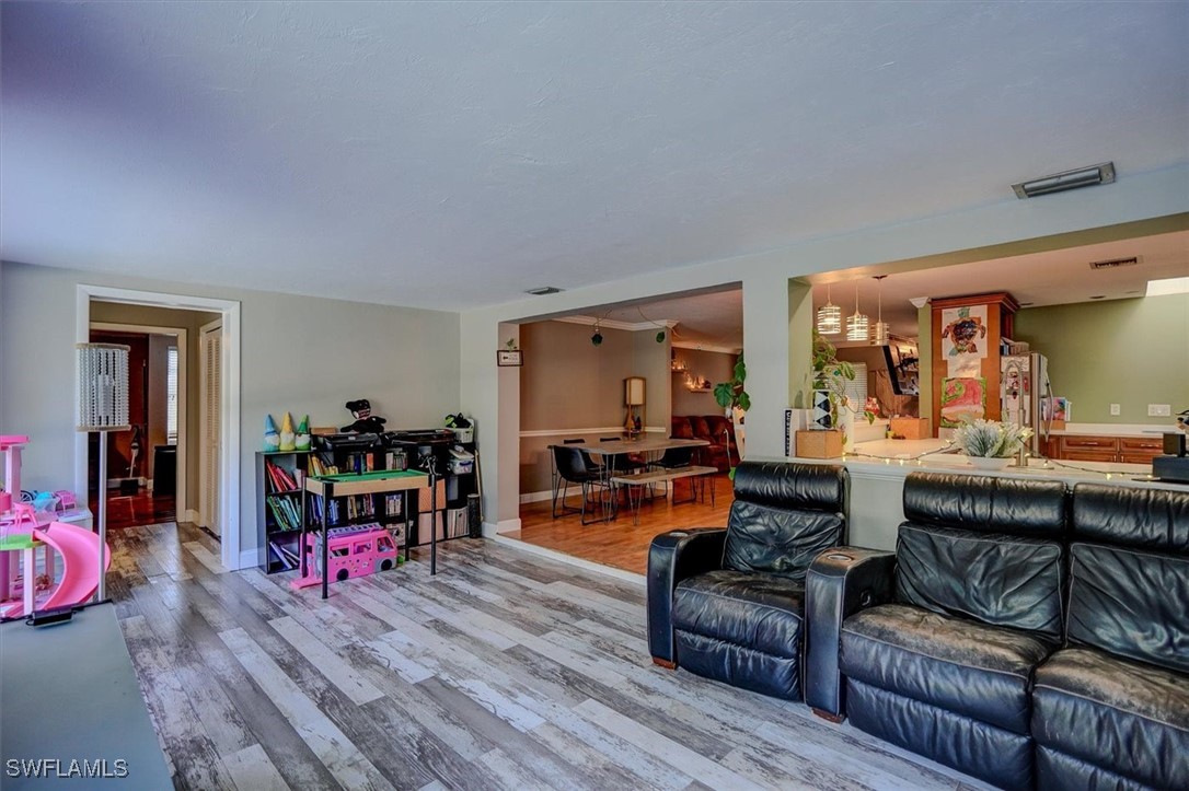 6962 Pickadilly CT
