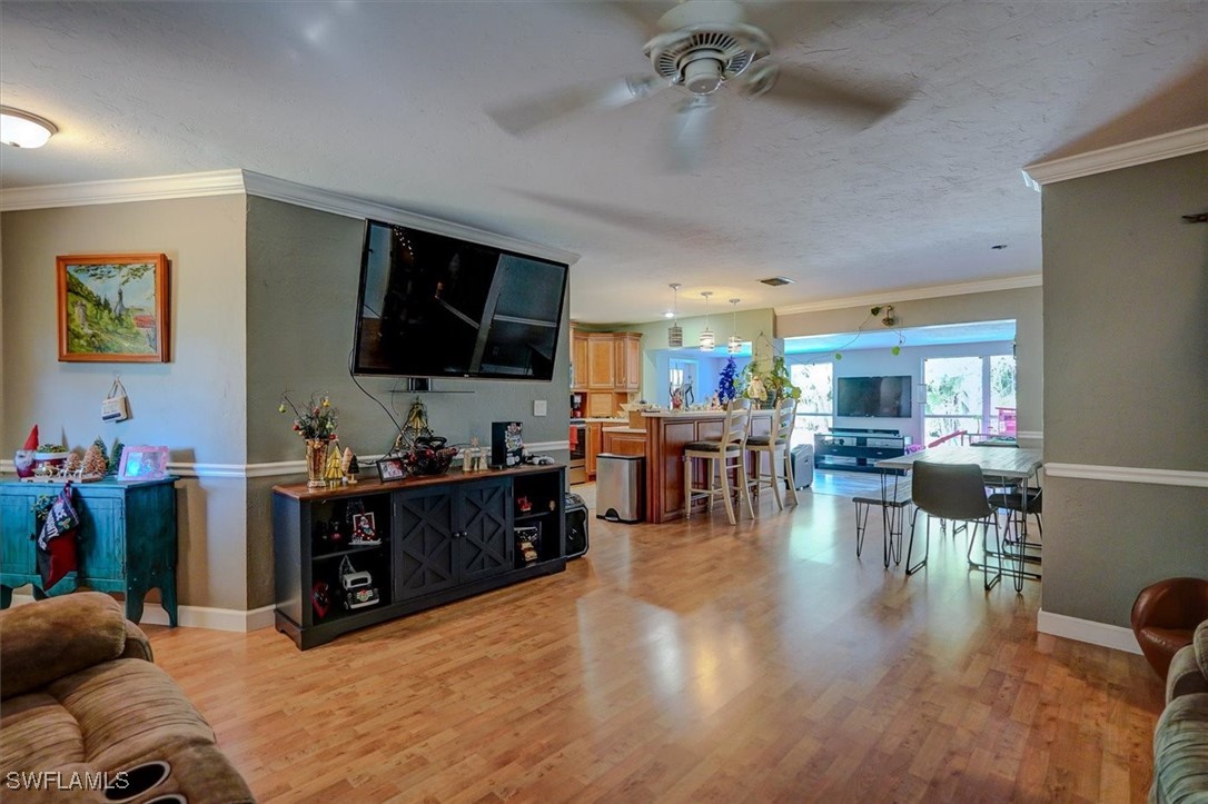 6962 Pickadilly CT