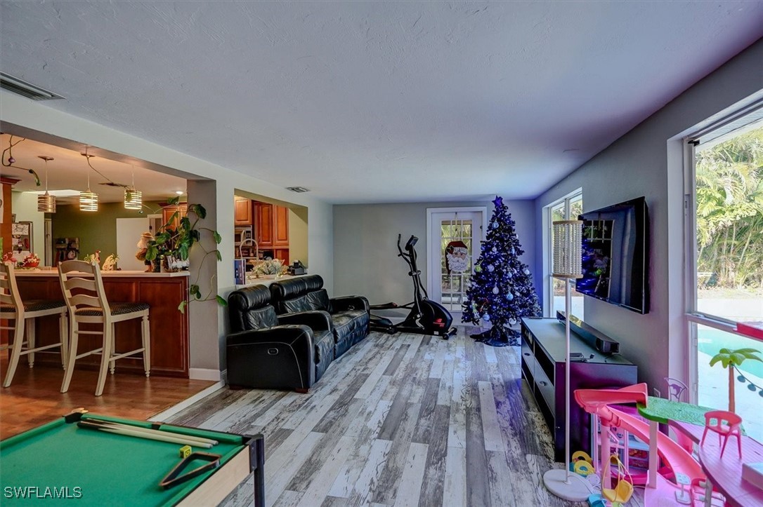 6962 Pickadilly CT