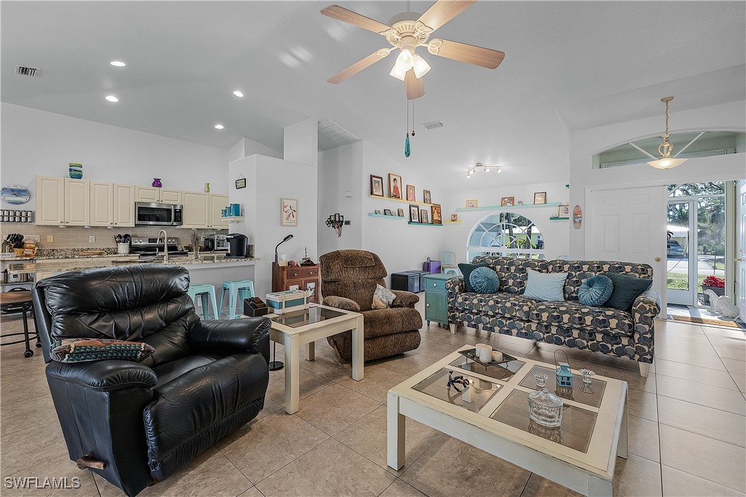 7310 Pomegranate DR