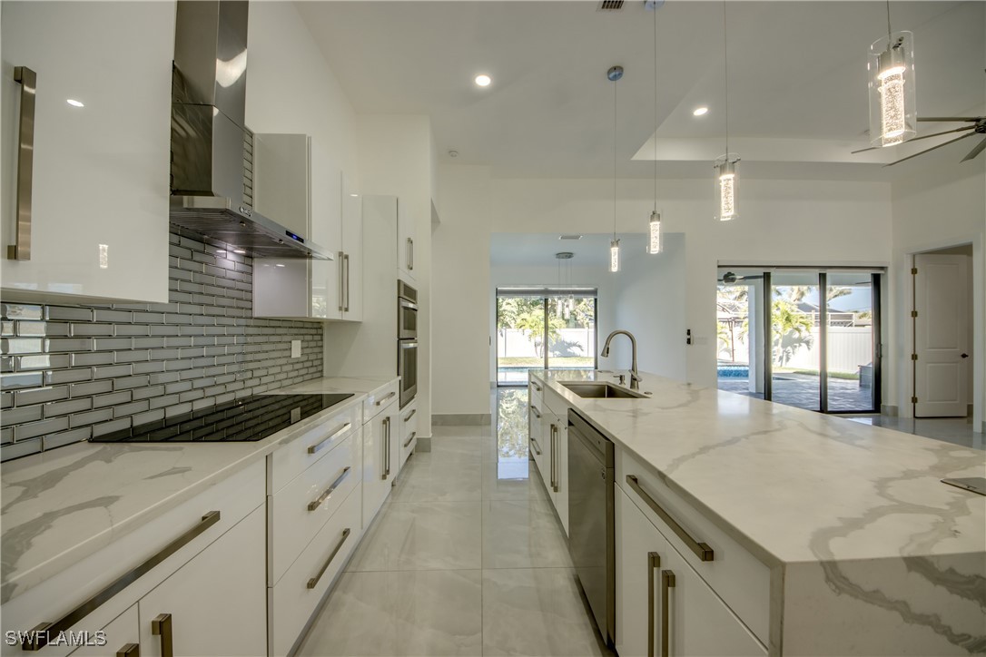 4222 SW 14th PL
