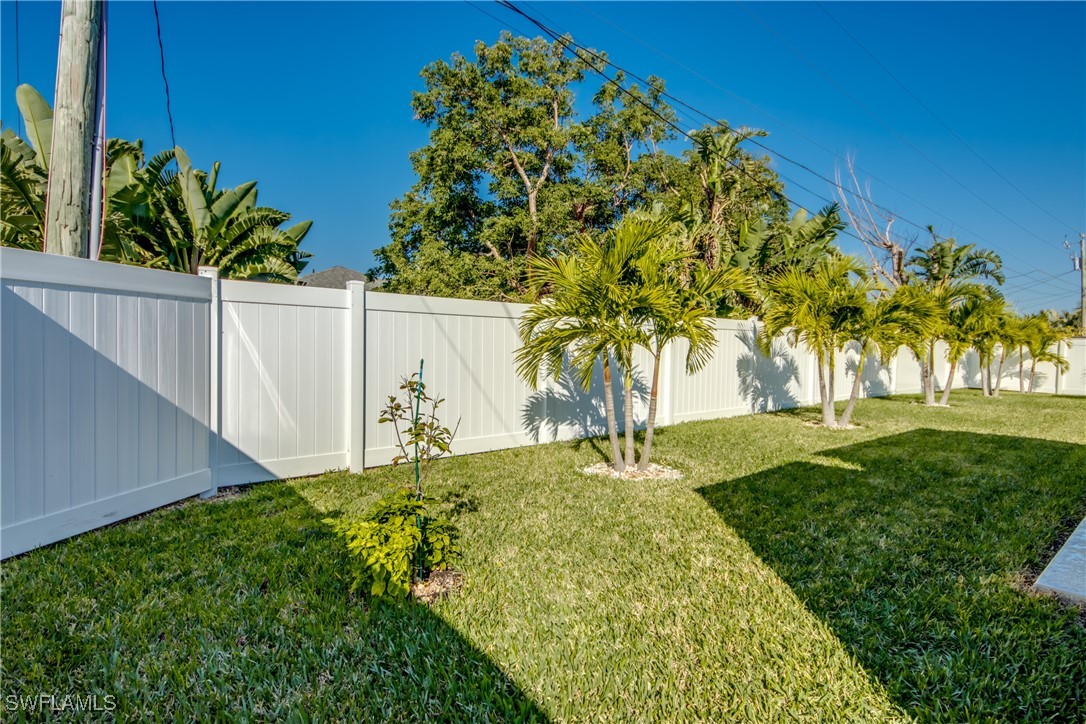 4222 SW 14th PL