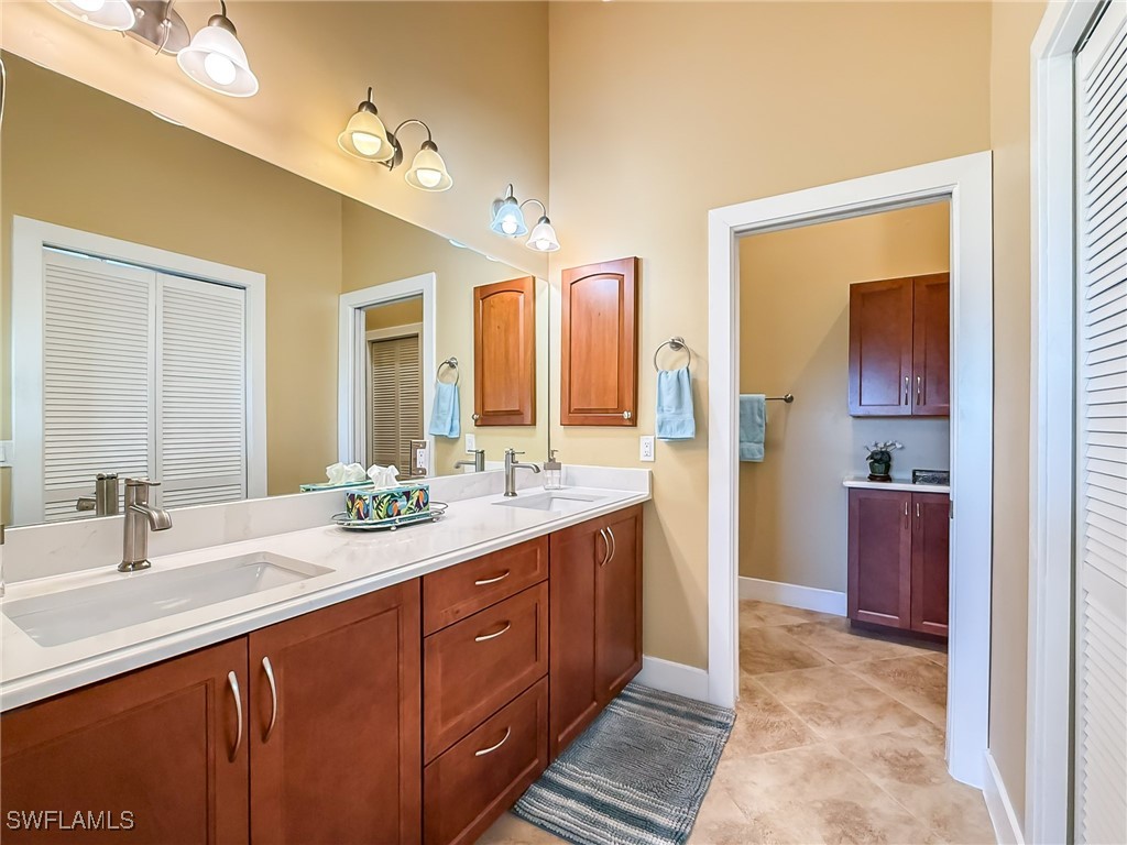 16101 Kelly Woods DR