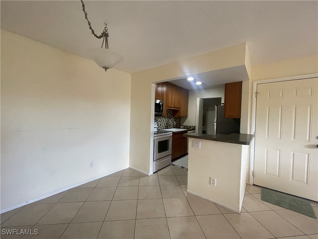 2845 Winkler AVE 324