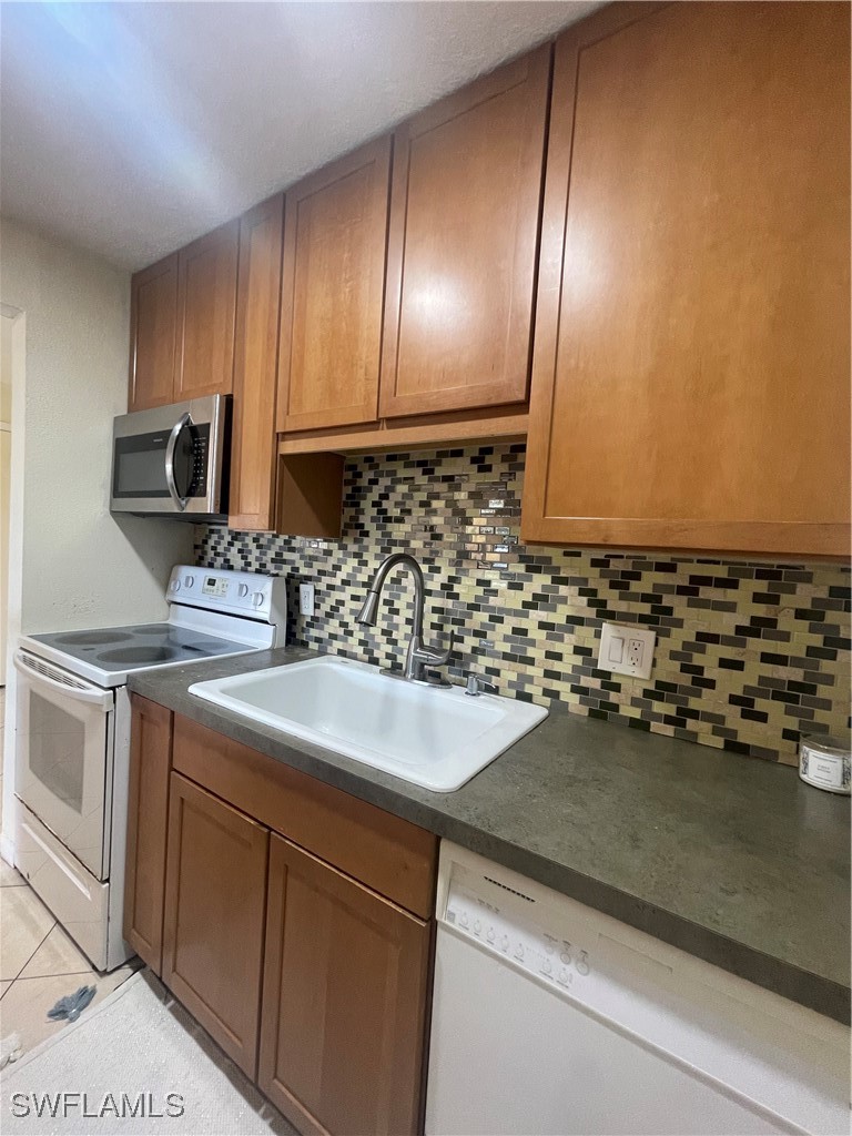 2845 Winkler AVE 324