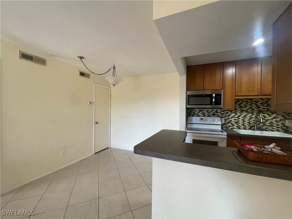 2845 Winkler AVE 324