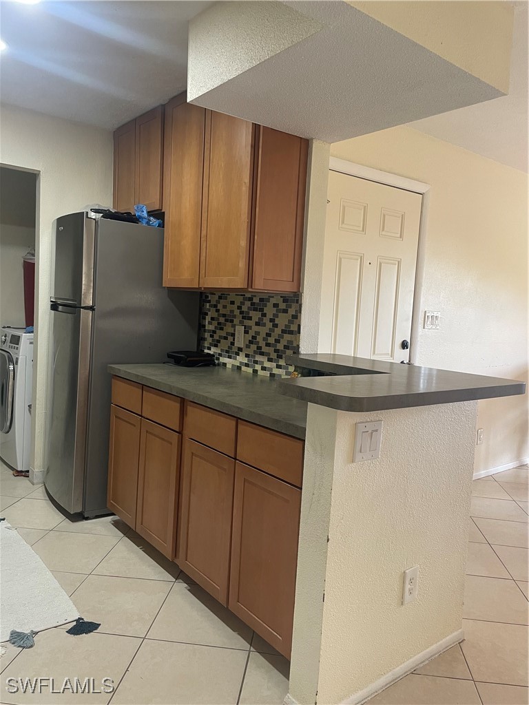 2845 Winkler AVE 324