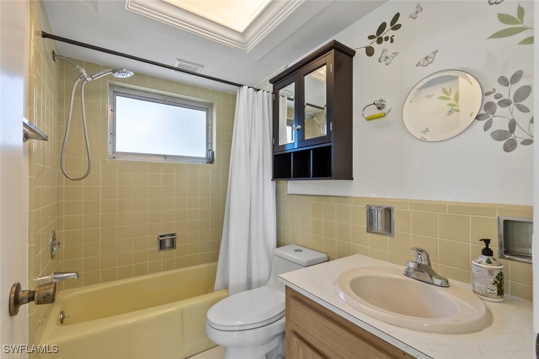 1332 SE 44th ST