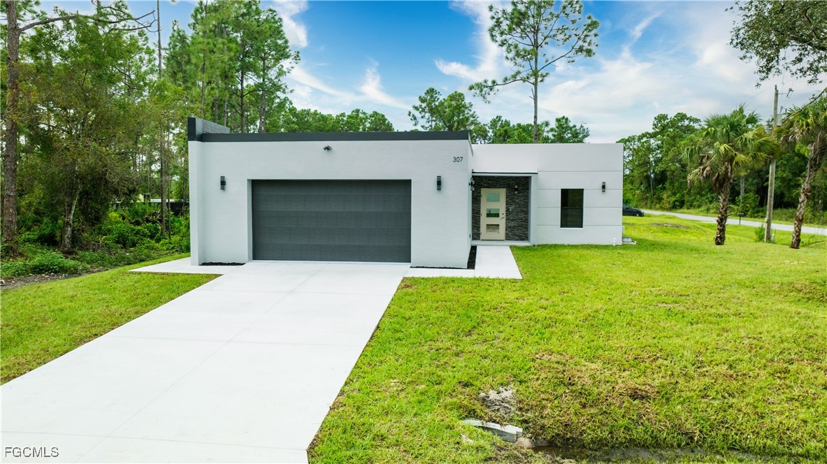 307 W 9th ST