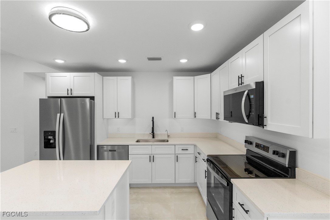 307 W 9th ST