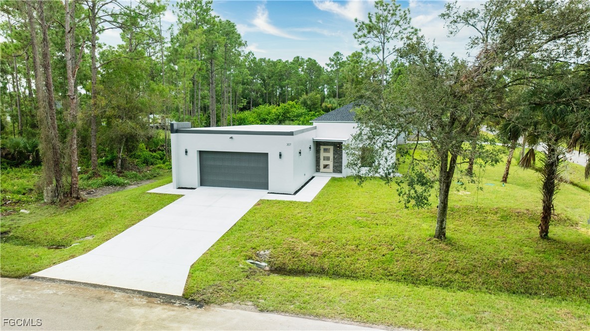 307 W 9th ST