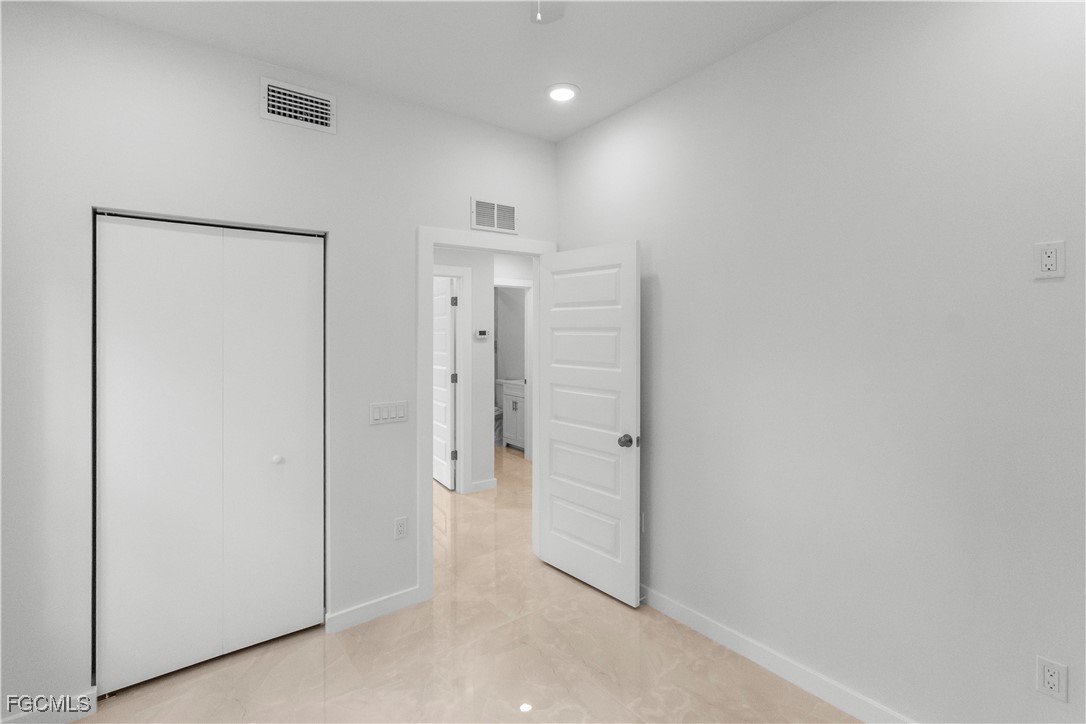 307 W 9th ST