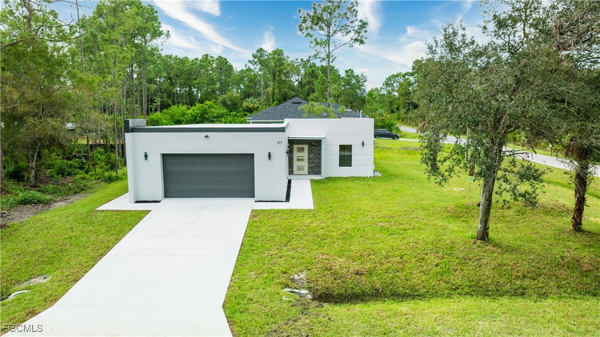 307 W 9th ST