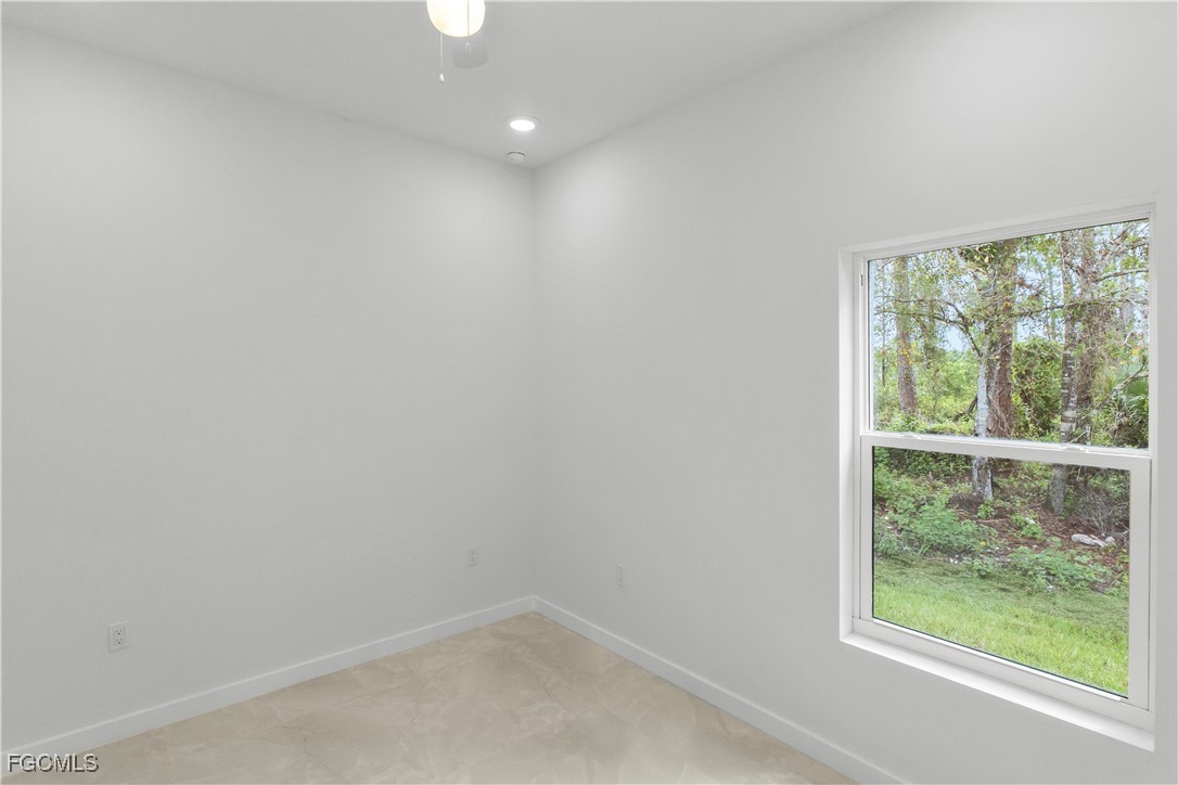 307 W 9th ST