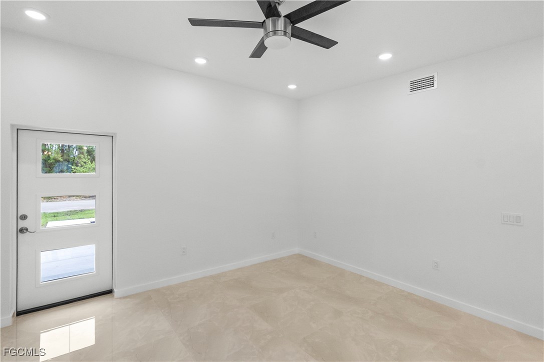 307 W 9th ST