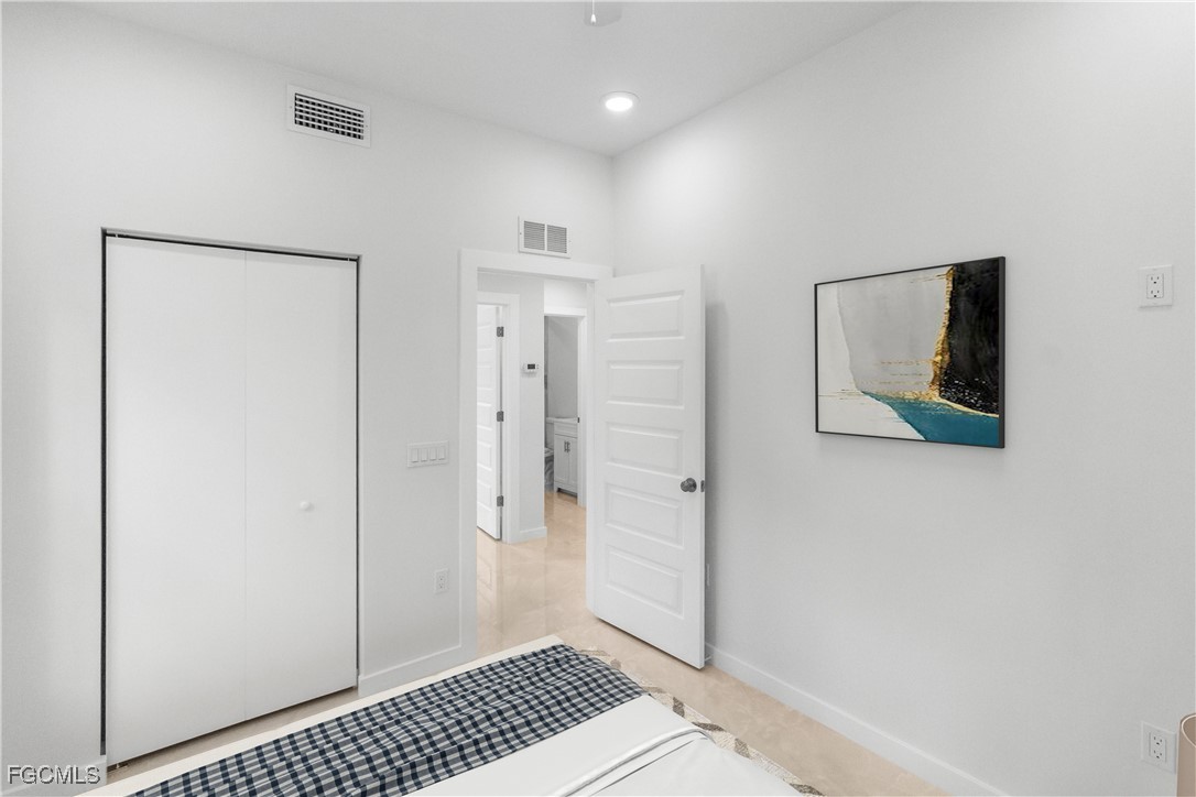 307 W 9th ST