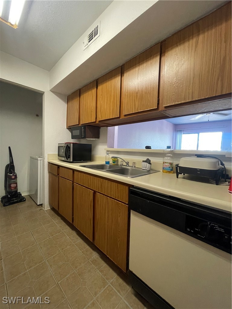 2935 Winkler AVE 1105