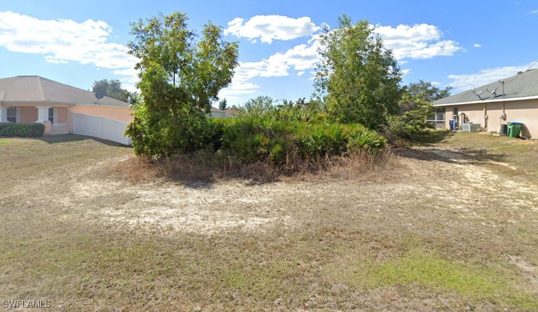 4108 NE 10th PL