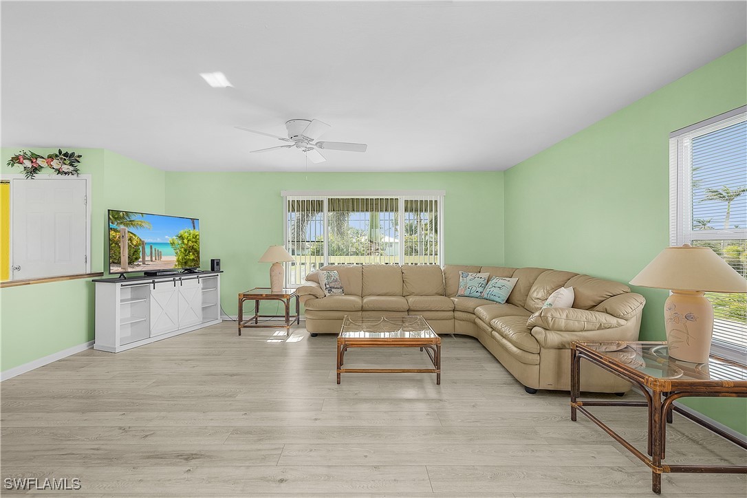 2705 Sanibel