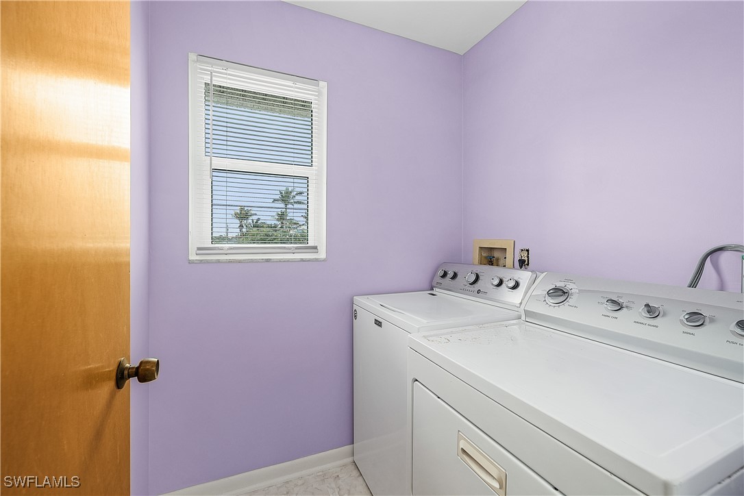 2705 Sanibel