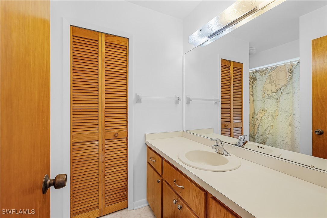 2705 Sanibel