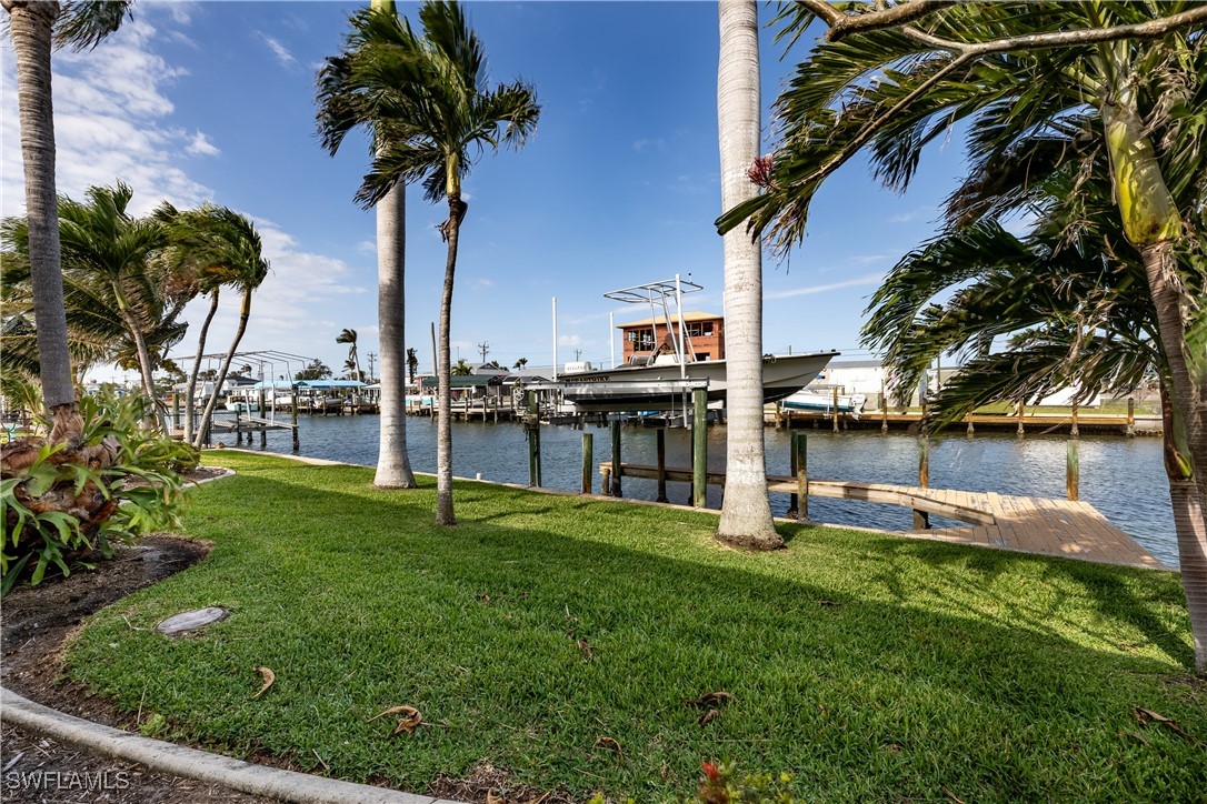 2705 Sanibel