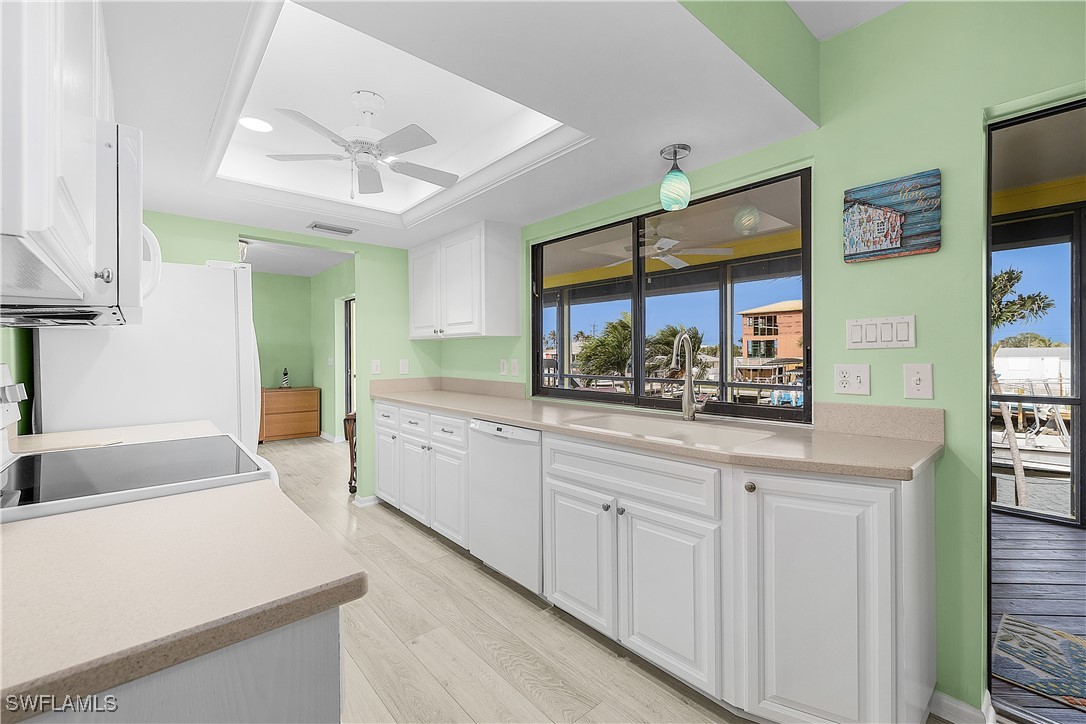 2705 Sanibel