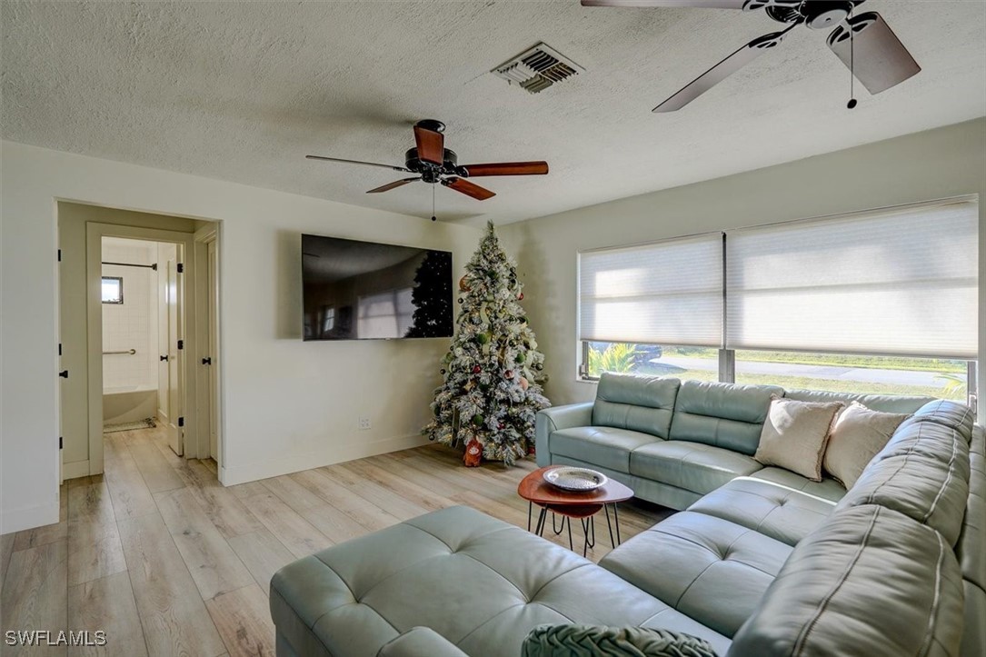 305 SE 14th TER