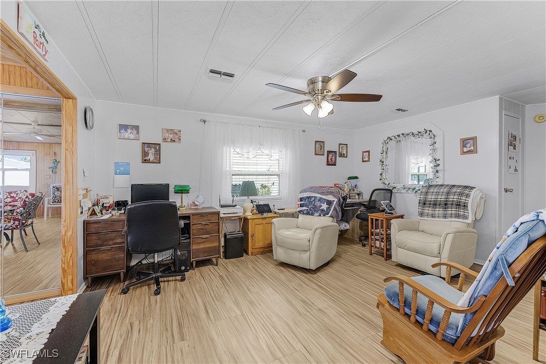 4931 Gulfgate LN