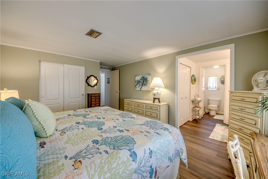 4974 Porky LN